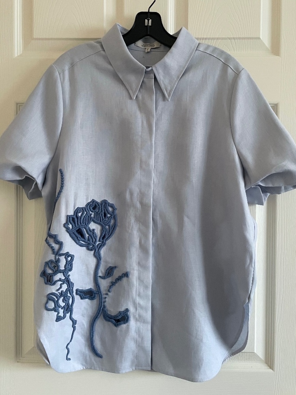 Dorothee Schumacher Intricately Embroidered 100% Linen Beauty Button Down Shirt